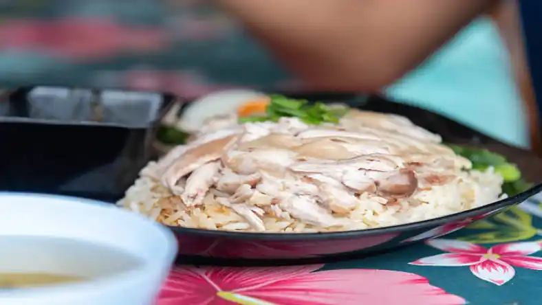 دانه چیا با گلاب برای لاغری